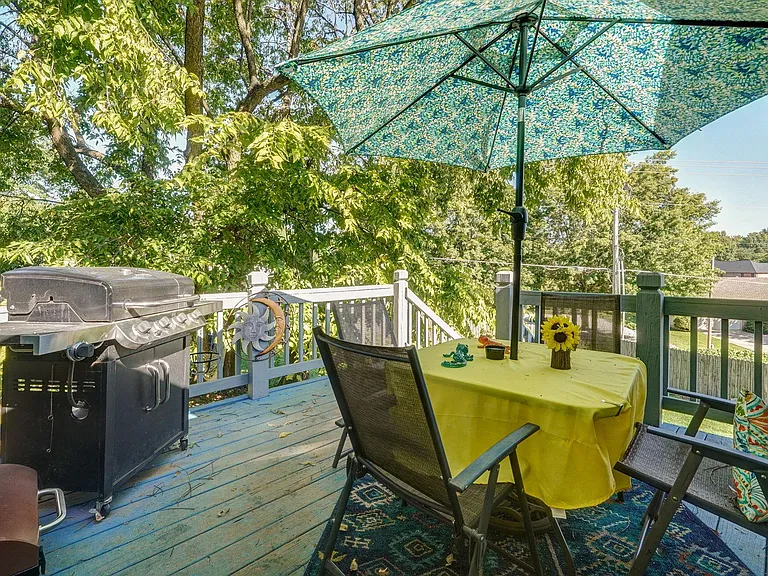 404 E Valley View Rd — Photo 38