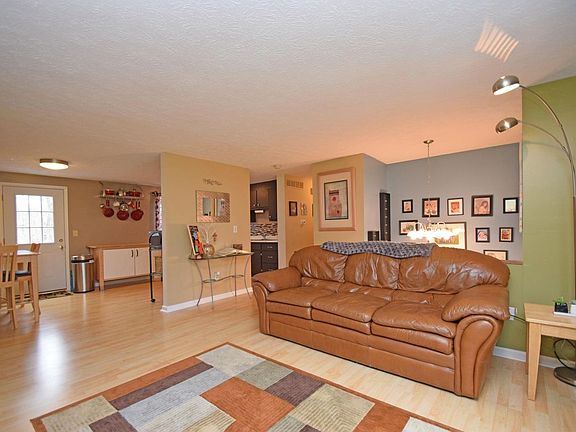 4th image of 612 Glenrose Ln