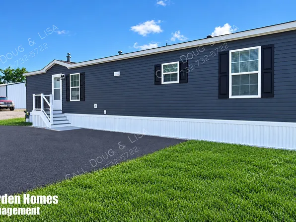 38 Geneva Rd, Lakehurst, NJ 08733