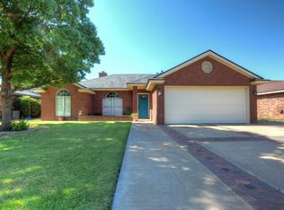 1404 5th St, Shallowater, TX 79363