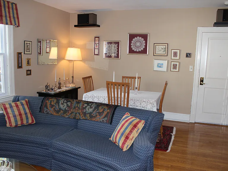 888 Farmington Ave #D — Photo 5