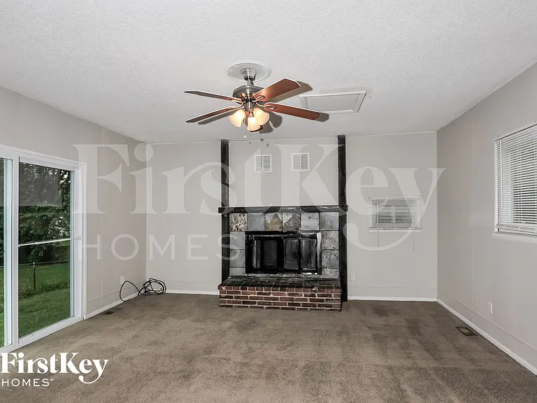 2320 Grants Pkwy — Photo 10