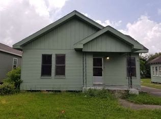 4015 3rd St, Port Arthur, TX 77642