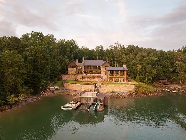 725 Rocky Point Dr — Photo 8