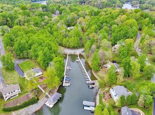 91 Walnut Trace Dr, Hardy, VA 24101