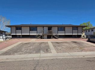5 Douglas Ln, Pueblo, CO 81001