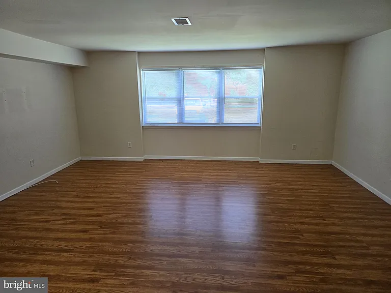 258 Violet Ct — Photo 18
