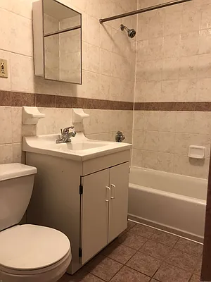 Rented by Realty 2000 Corp | media 22