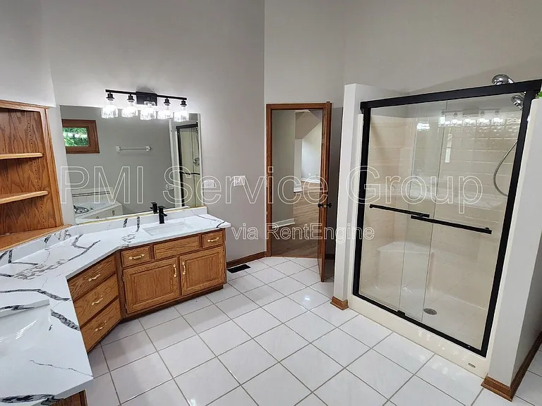 3467 Charlemaine Dr — Photo 10