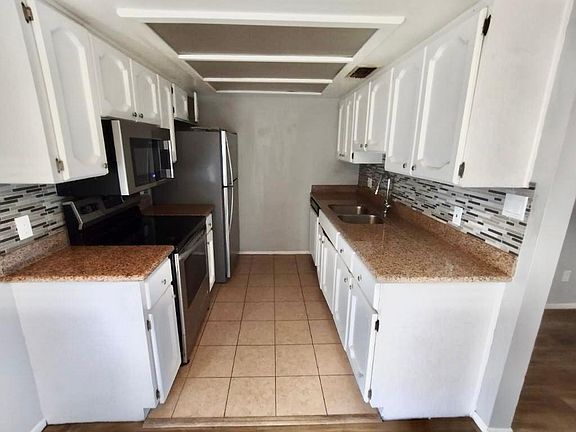 4th image of 3131 W Cochise Dr Unit 203