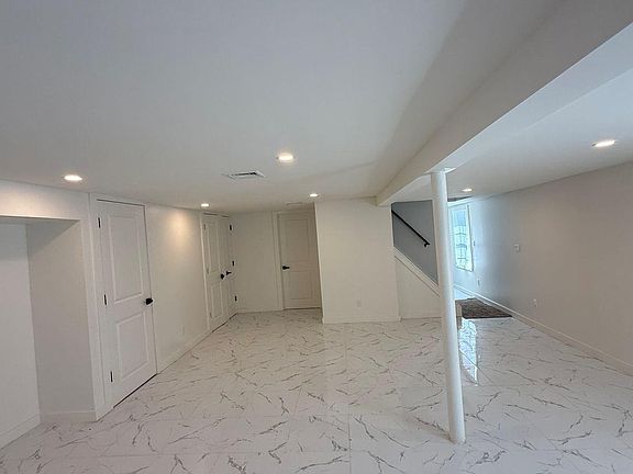 4th image of 605 S Ocean Avenue
