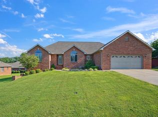 2006 Rugby Dr, Murray, KY 42071
