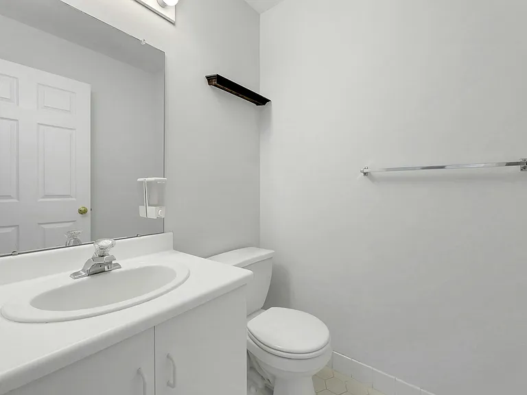 2198 Kent Ct #2198 — Photo 12