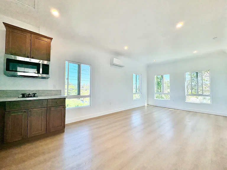 8959 W Hargis St #2 — Photo 3