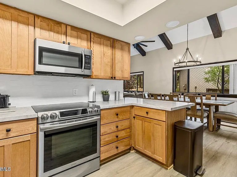2803 N Carefree Cir — Photo 8
