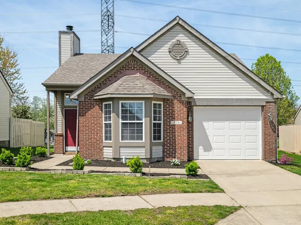 376 Lake Ridge Ln, Greenwood, IN 46142