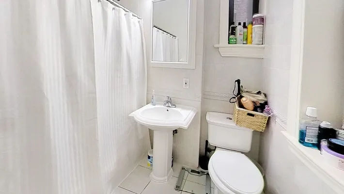 Rented by Bold New York | media 8