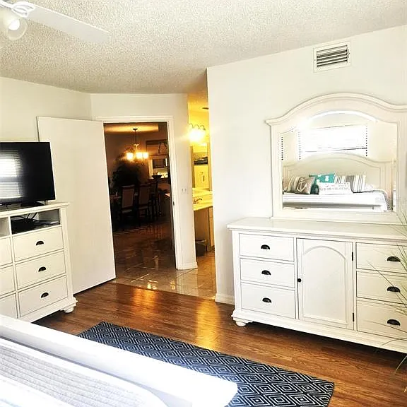 307 Pine Hollow Cir #307 — Photo 28