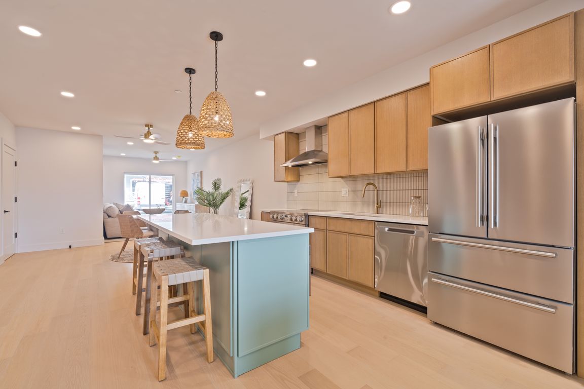 next background image