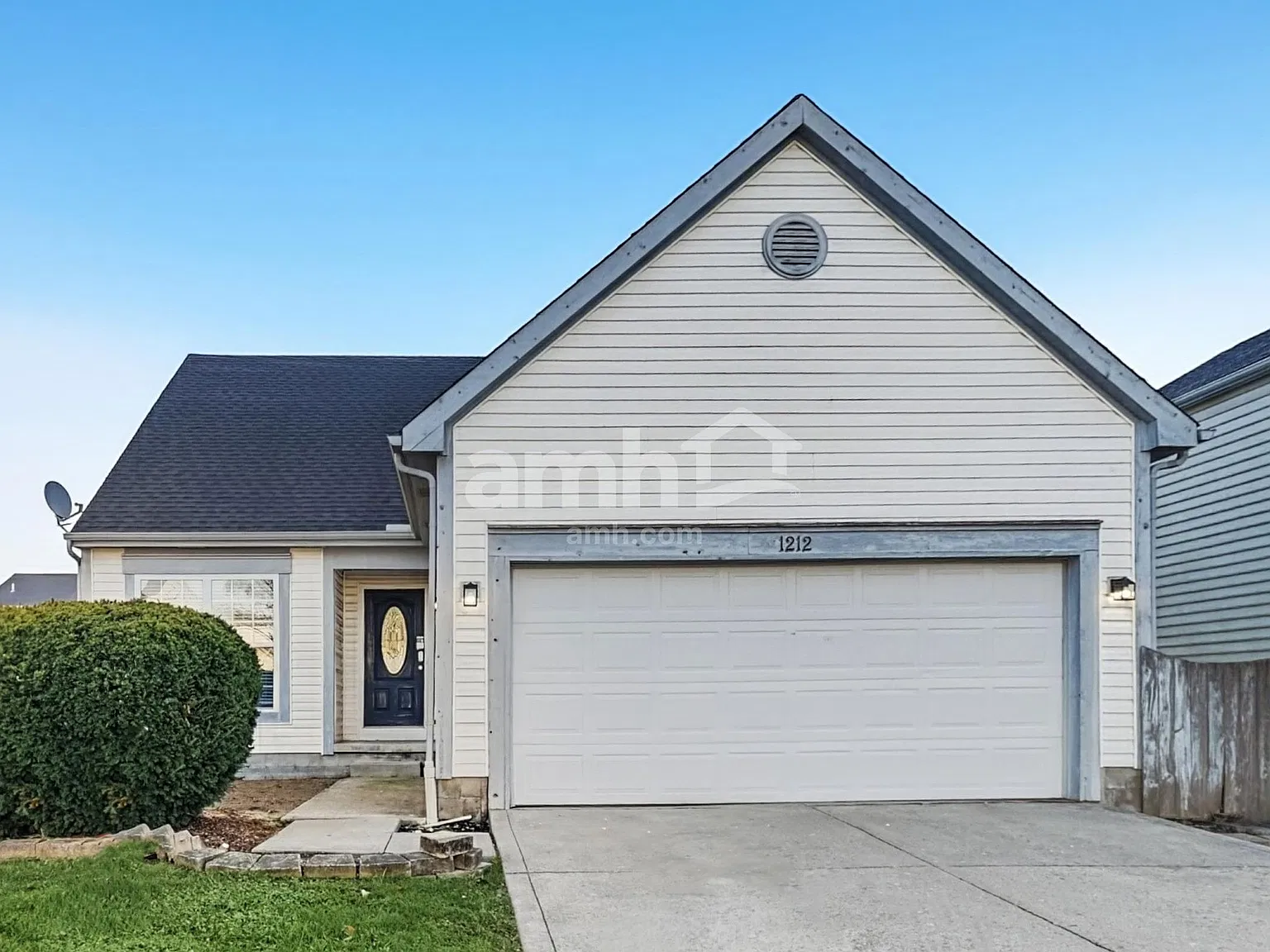 3 bed, 3.5 bath, 2000 sqft, $2,540 — Photo 1