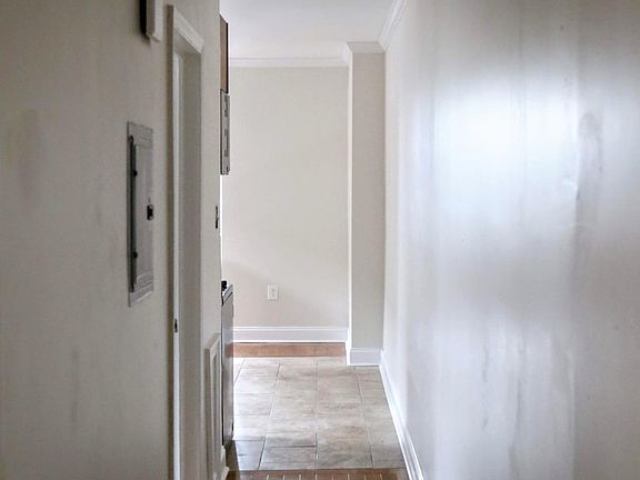 5th image of 1607 W Tioga St #3