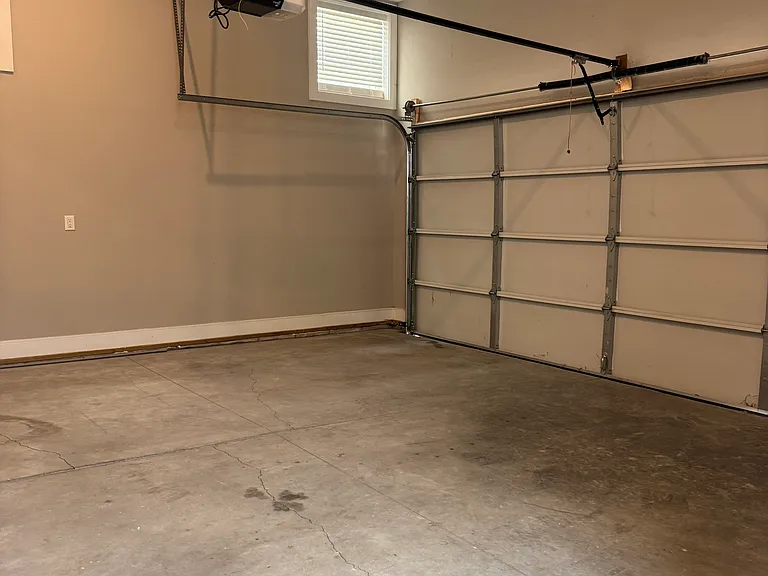 1121 Lawrence Ave #7 — Photo 25