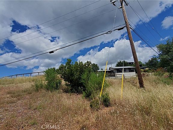 4th image of 15353 Shasta Rd Lot 4