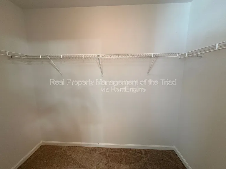 1905 Savannas Run Dr — Photo 11