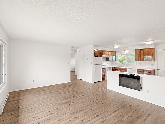 2nd image of 1200 W Huntley St #1210
