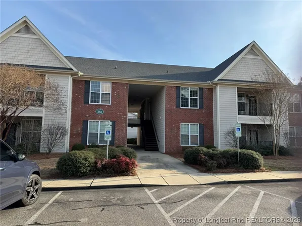 381 Gallery Dr Unit 201, Spring Lake, NC 28390
