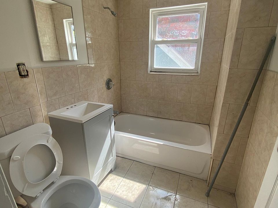 1st image of 593 Sanford Ave Floor 3