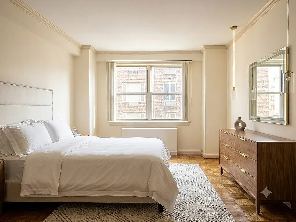 155 East 34th Street — Photo 3