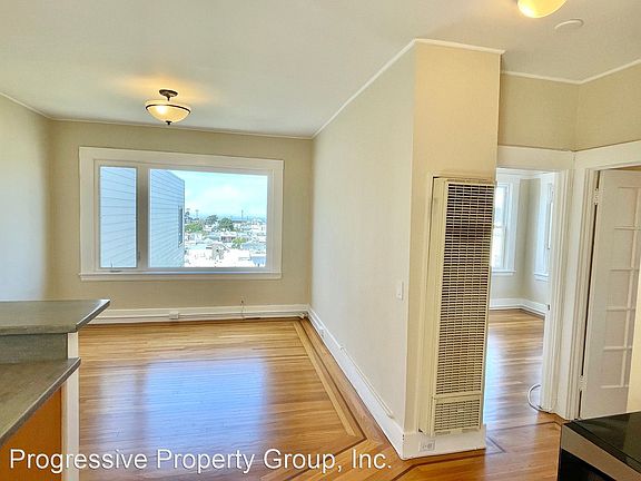 3rd image of 1912 Green St APT 4
