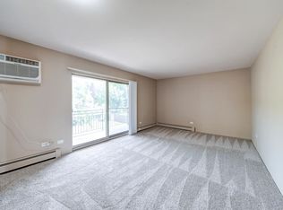 216 W Division St #5EAFCF8DA, Villa Park, IL 60181