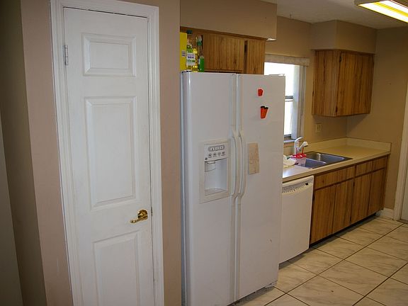 2nd image of 6532 Spanish Moss Cir