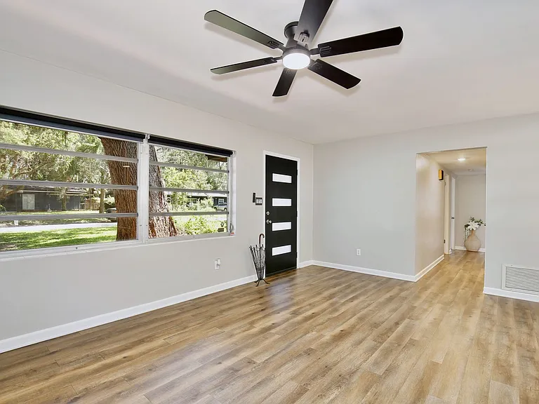 2914 Lando Ln — Photo 9