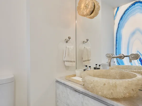 870 5th Avenue image 24 of 27