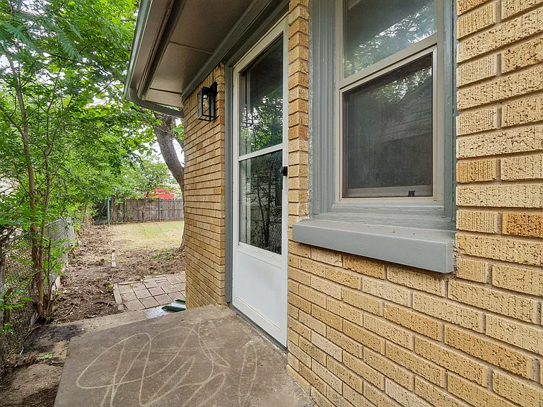 2029 Andover Ct — Photo 29