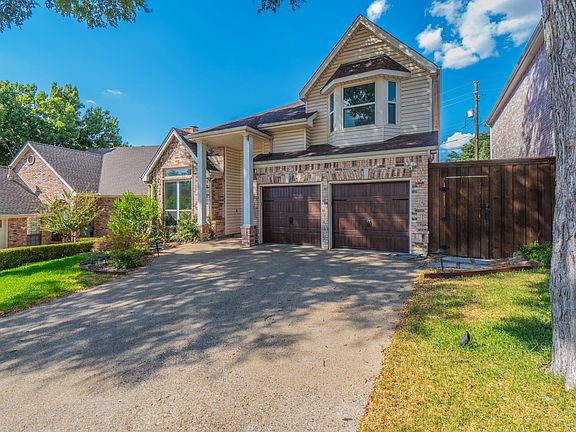 2nd image of 802 Crest Ridge Ct