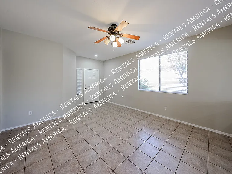 16926 W Nottingham Way — Photo 6