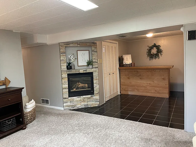2104 Oakwood Ln — Photo 8
