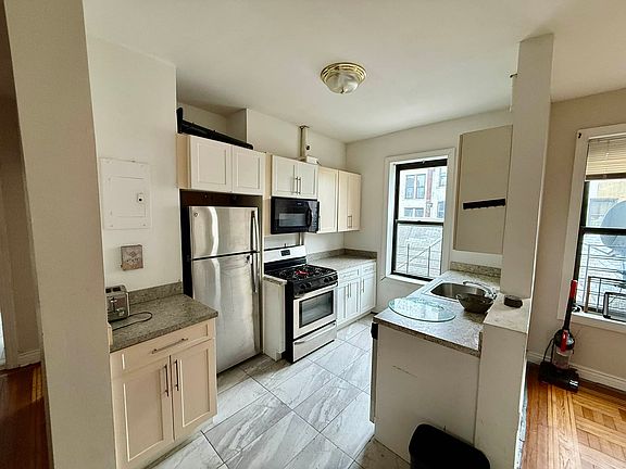3rd image of 800 Ocean Ave #4S