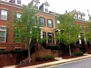 230 Alderwood Pt, Sandy Springs, GA 30328