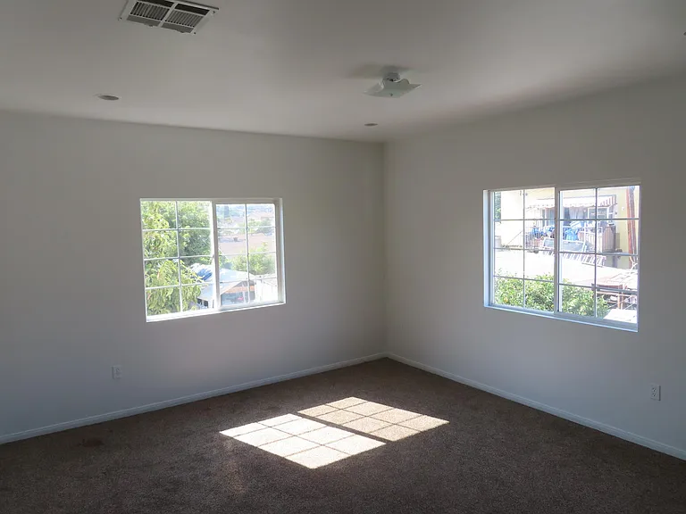 749 S Arizona Ave — Photo 10