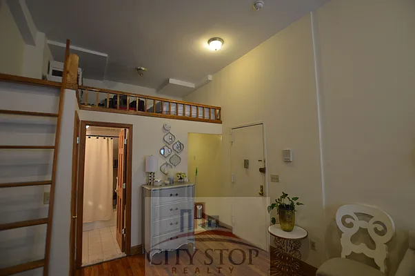 Rented by City Stop Realty | media 13