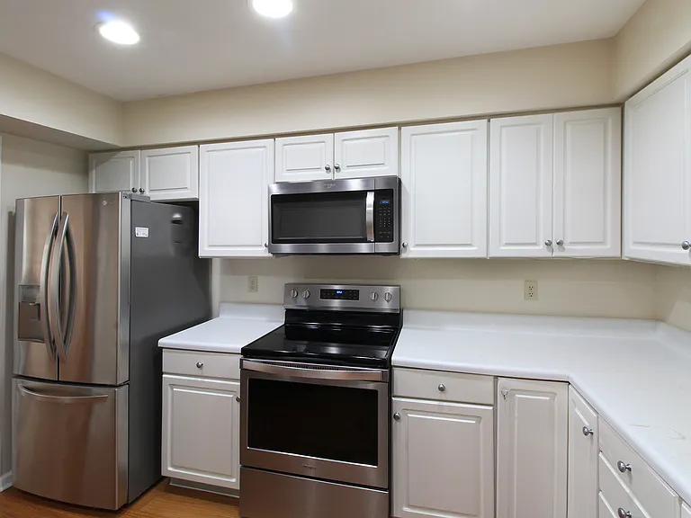 741 Harbor Way — Photo 11