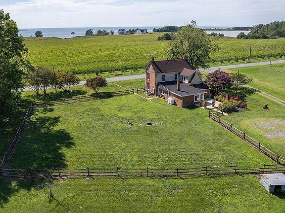 42nd image of 885 Hudson Rd