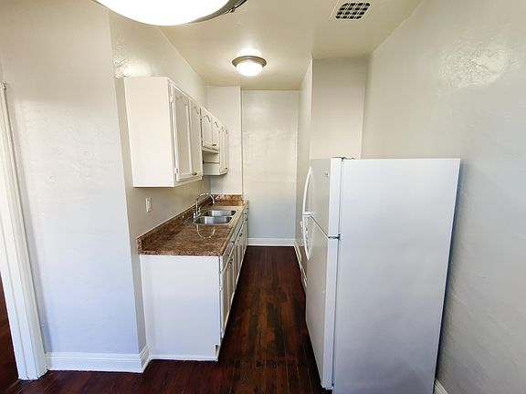 3rd image of 745 S Normandie Ave APT 407