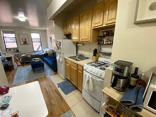 Rented by Mdays Realty | media 17