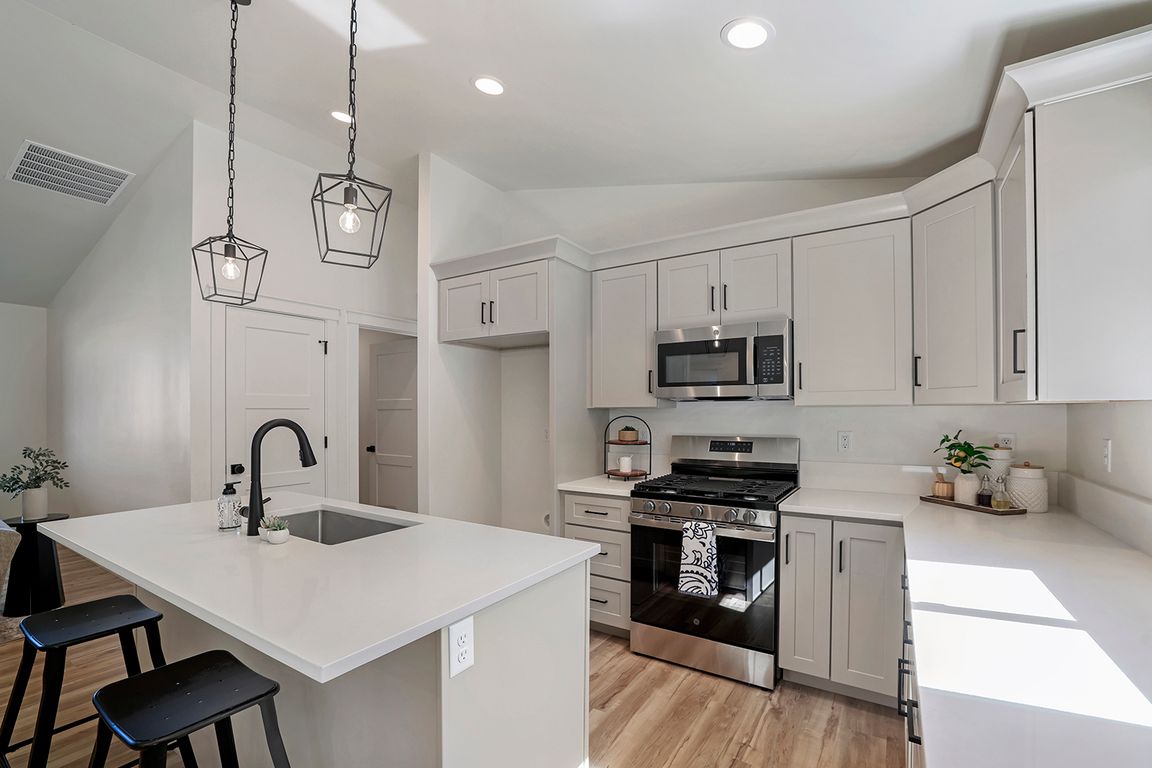 next background image